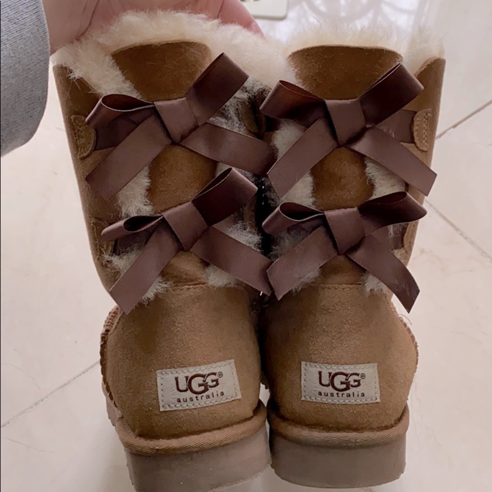Bow ugg